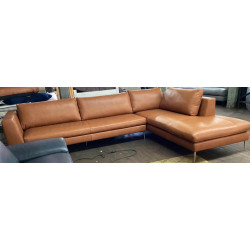 Chateau D’ax Martina 2 pc. Leather Sectional