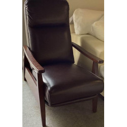 Solaris Pushback Recliner